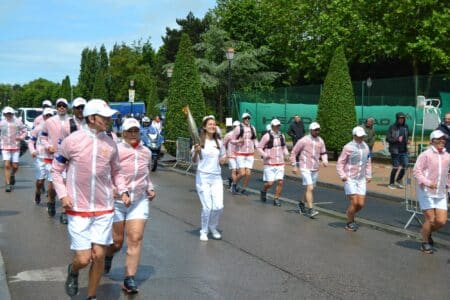 La flamme olympique à Honfleur