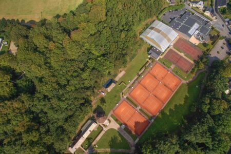 Vue aérienne du Tennis du Bois d'Etennemare à Saint-Valéry-en-Caux