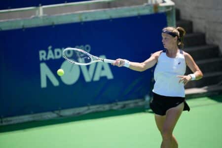 Alice Robbe a battu Kristina Mladenovic sur l'ITF W75 de Porto 2024.